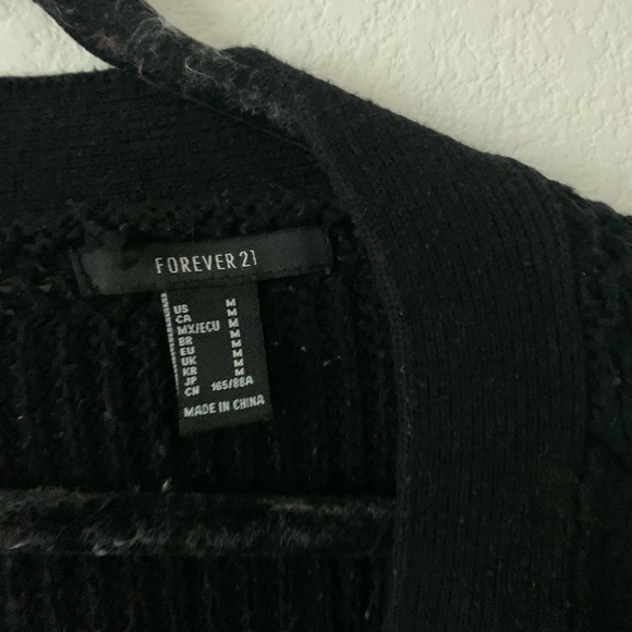 Cropped mini black cardigan - Picture 2 of 3